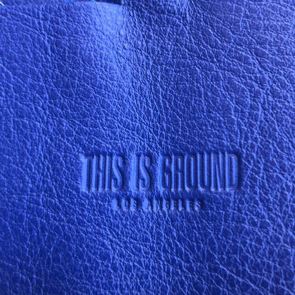 ‘This Is Ground’ Leather Multi Cord Organiser - Picture 7 of 14